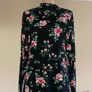 NWT - Ashley Stewart - Floral Black Top - size 14/16